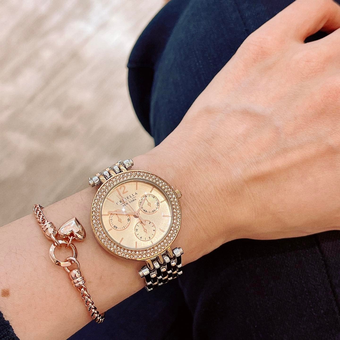 <transcy>Classy Crystal Accented Metal Watch with “Heart” Wheat Chain Silver Bracelet Set</transcy>