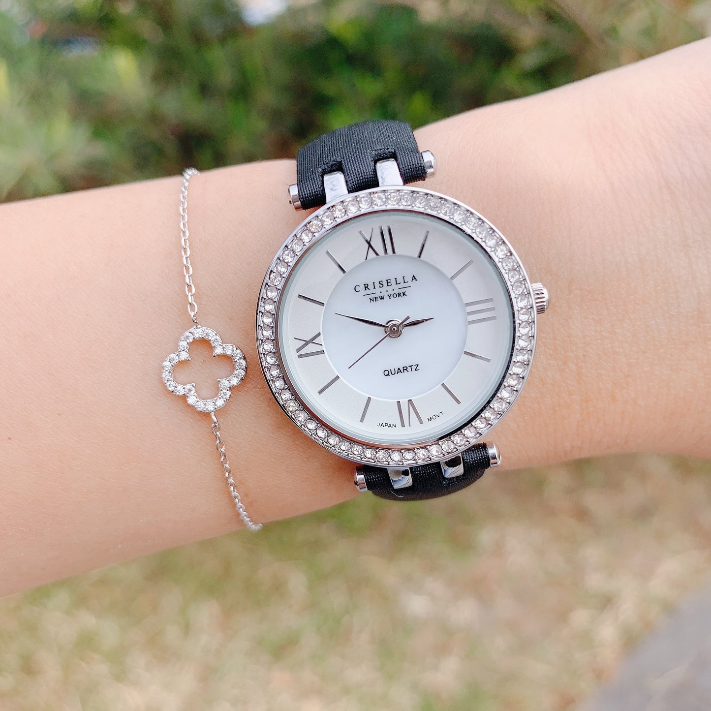 優雅鋯石緞面錶帶石英手錶