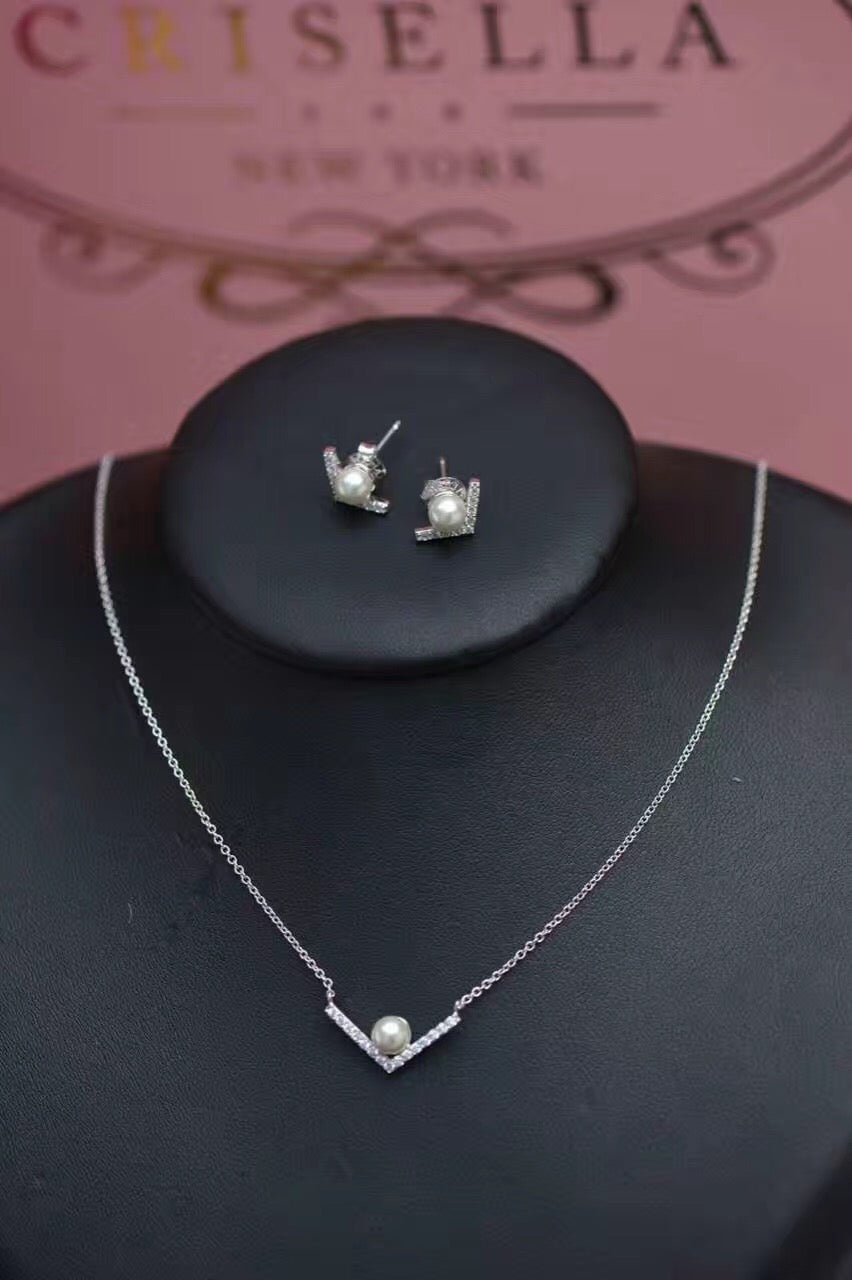 純銀V型淡水珍珠頸鏈及耳環套裝